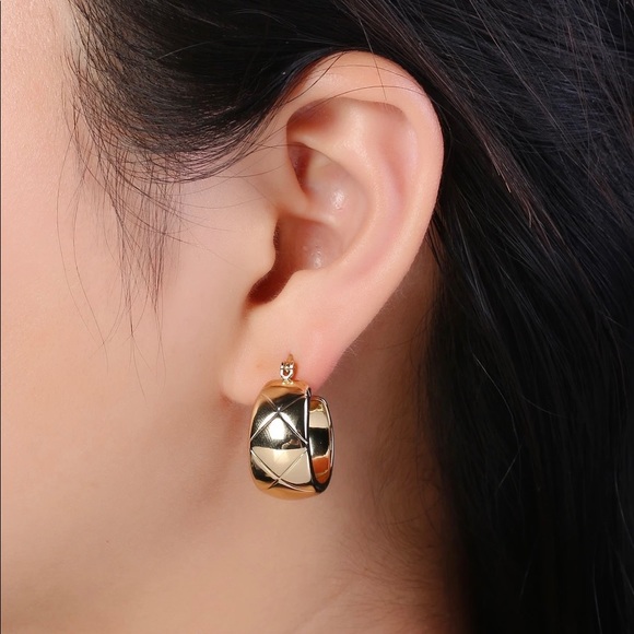 Gold Thick Hoops Earrings | 14k Gold Filled - Picture 2 of 4